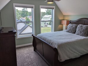 5 bedrooms, WiFi, bed sheets