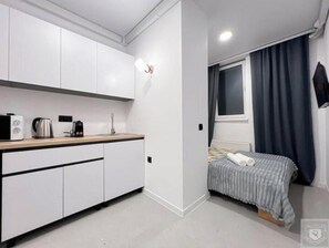 1 室のベッドルーム、WiFi