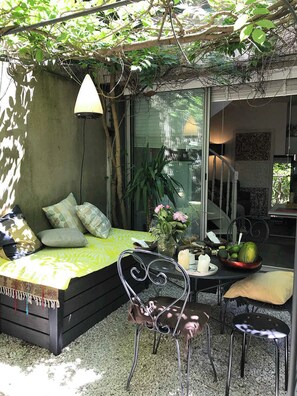 Apartment | Speisen im Freien