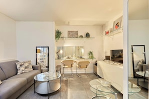 Apartment | Living area