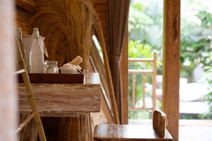 Comfort Double Room, Pool View | Desk, free WiFi - Penida Green Palm Cottage (Penida Island)