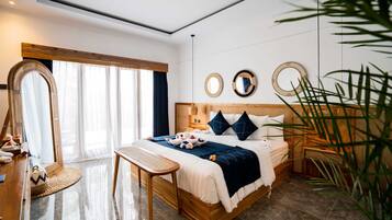 Superior Double Room, Pool View | Desk, free WiFi