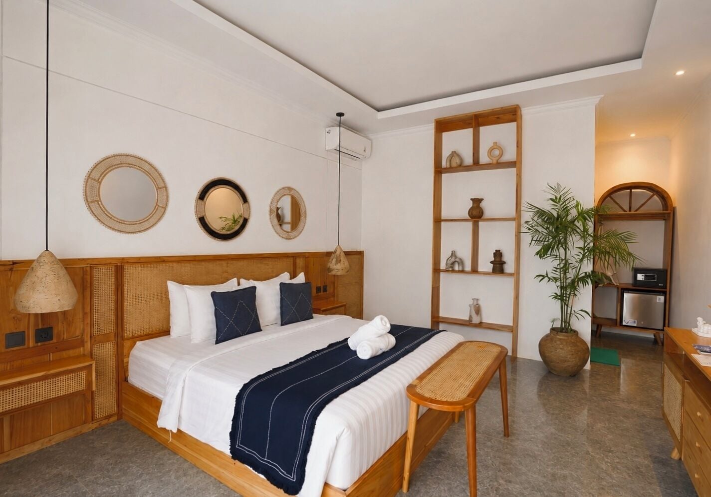 Superior Double Room, Pool View | Desk, free WiFi