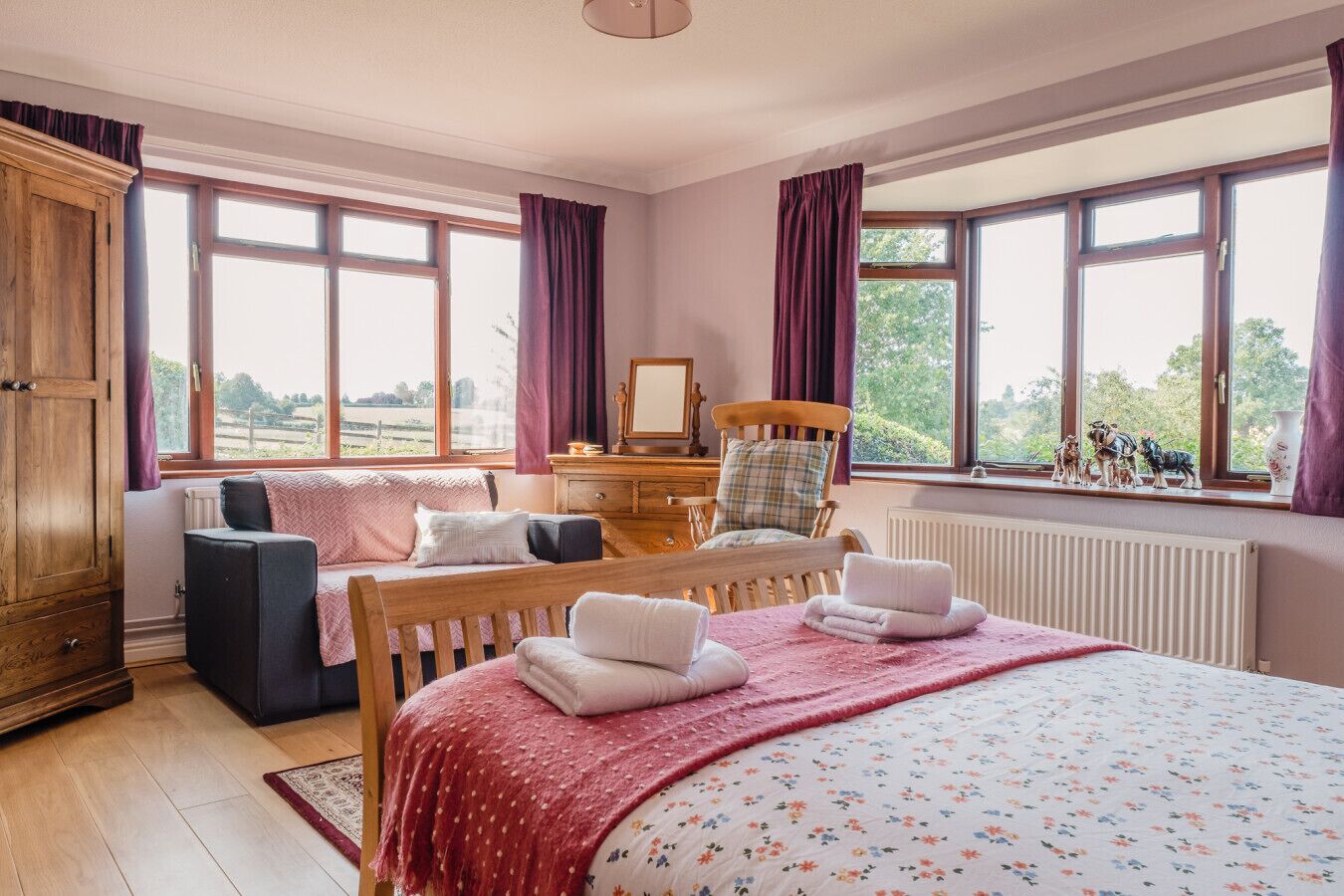 3 bedrooms, desk, iron/ironing board, free WiFi