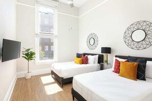 2 bedrooms, iron/ironing board, WiFi
