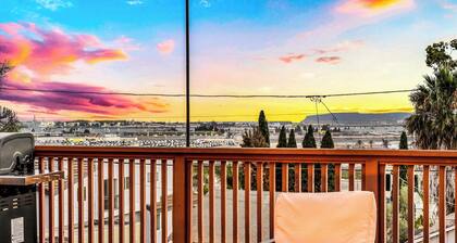 Close to Airport | Walk to Restaurants