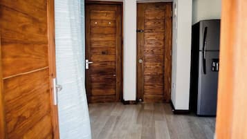 Studio, balkon, uitzicht op tuin | Interieur