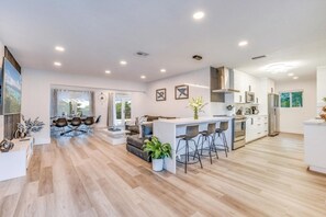 Interior - NEW! Friendly Fox Luxury Pool & Spa - Near DT & Beach (Fort Lauderdale)