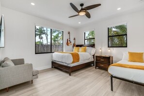 3 bedrooms, iron/ironing board, travel cot, WiFi - NEW! Fox Sonata Downtown Pool House (Fort Lauderdale)