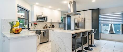 Fridge, microwave, oven, dishwasher