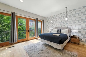 3 bedrooms, iron/ironing board, travel crib, WiFi