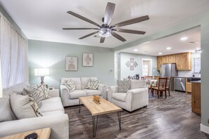 Smart TV - Charming 4-bedroom house in Thackerville (Thackerville)