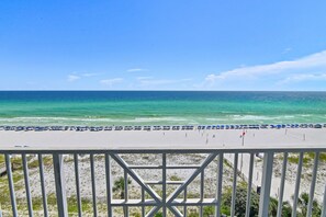 On the beach - 🏖️Beachfront-Pool+Hot Tub-Inn at Crystal Beach 611🏖️ (Destin)