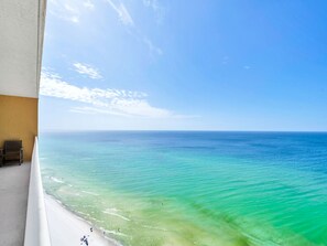 On the beach - ☀️Stunning Gulf Views-Pool-Treasure Island 1804☀️ (Panama City Beach)