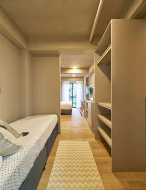 1 bedroom, desk, WiFi, bed sheets - Modern Comfort in Central Bogotá (Bogotá)