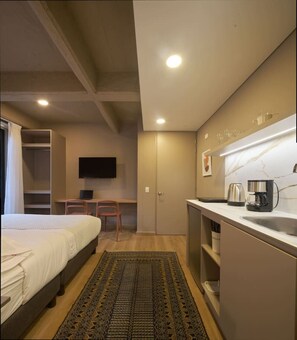 1 bedroom, desk, free WiFi, bed sheets - Quiet Comfort with City Access – Chapinero Stay (Bogotá)