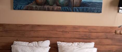 Desk, iron/ironing board, free WiFi, bed sheets