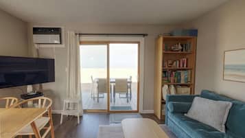 Smart TV, books