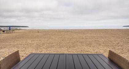 Beachfront Fort Pond Bay Apartment
