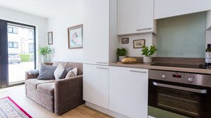 Fridge, microwave, oven, coffee/tea maker