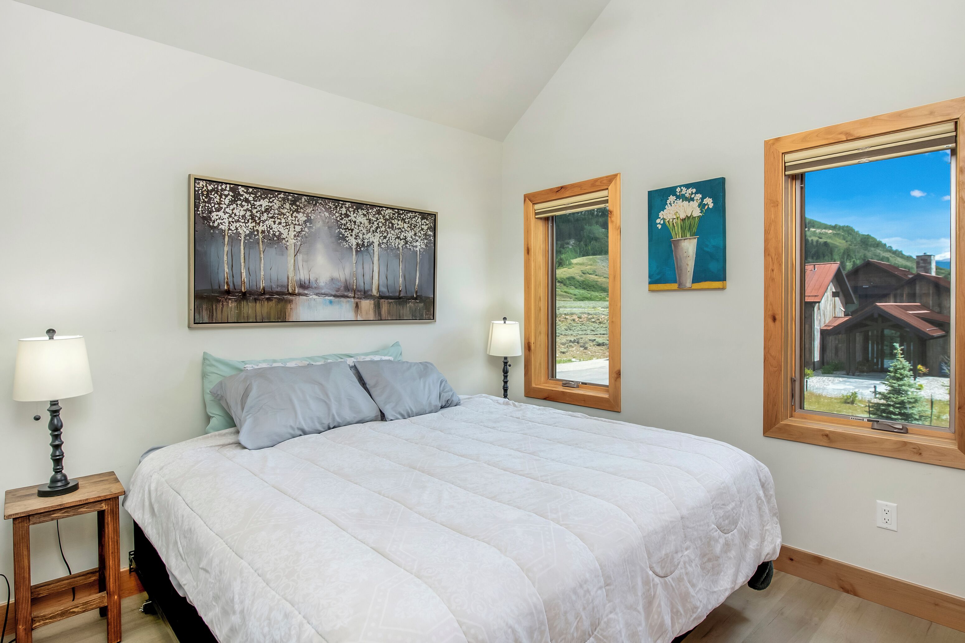 2 slaapkamers, een strijkplank/strijkijzer, wifi, beddengoed