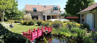 Gîte 'Des Taravelles' with Private Pool, Private Terrace and Wi-Fi