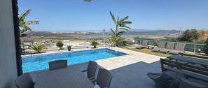 Pool - Meşelik Göl Manzaralı Full Müstakil havuzlu villa (Meşelik)