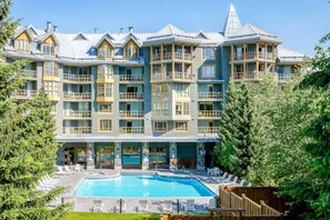 Exterior - Whistler Vill Studio w/Pool, Gym, Sauna & Hot tub. Steps to Whistler Mountain! (Whistler)