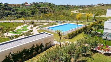 Apartment | Pool | Outdoor pool
