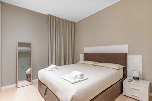 2 bedrooms, desk, iron/ironing board, free WiFi