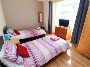 3 bedrooms, individually decorated, individually furnished, free WiFi