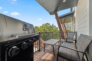 Property grounds - Lake Retreat | Poolside, Dock & 2 Living Spaces (Reeds Spring)