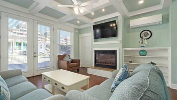 Télévision, cheminée