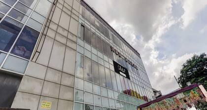 Collection O Patparganj Max Speciality Hospital