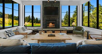 Resolute Ridge Meadow House