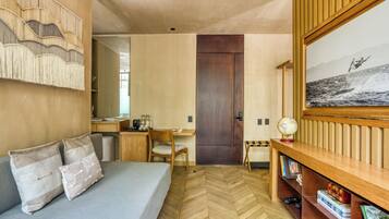 Deluxe Suite | Living area | Smart TV