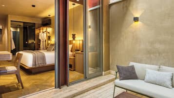 Junior Suite, Terrace | Living area | Smart TV