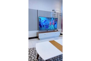 1 habitación, tabla de planchar con plancha y wifi 