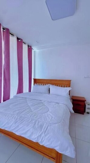 1 bedroom, iron/ironing board, WiFi - Charming studio in enjoyable Dar es Salaam with AC (Dar es Salaam)