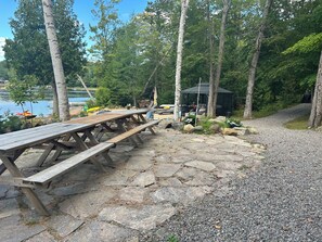 تناول الطعام بالخارج