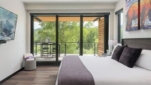 10 bedrooms, desk, iron/ironing board, WiFi
