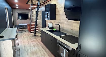 Apartment Containers 900 m from the beach