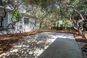 المنطقة المحيطة بالمنشأة