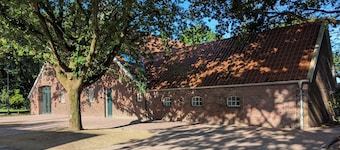 Fehnblick: Vacation apartment in the Frisian Gulfhof with 2 bedrooms, not barrier-free