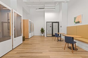 8 habitaciones y acceso a internet