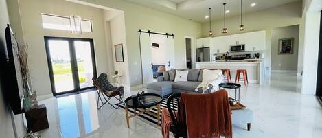 House | 3 bilik tidur, Internet