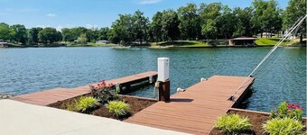 Charming Panoramic Lake House WITH POOL on Lake Sara 