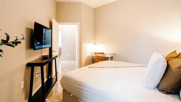 2 bedrooms, iron/ironing board, WiFi, bed sheets