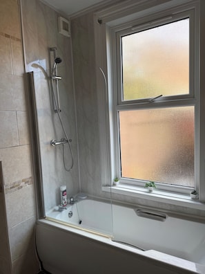 Shower, towels