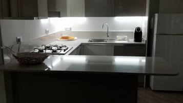 Frigorifero, forno, lavastoviglie, macchina per tè/caffè